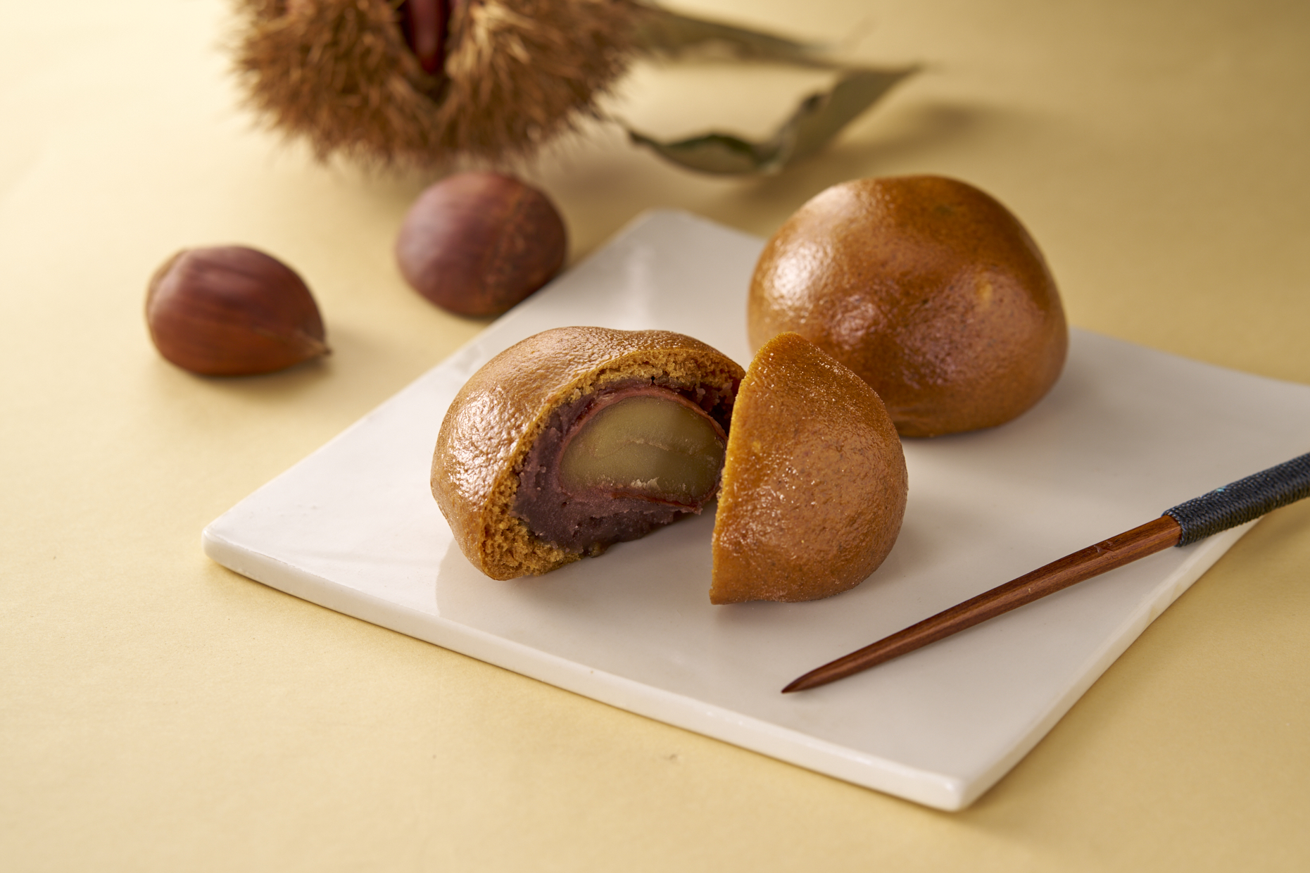 栗たろう（和栗の黒糖蒸し饅頭）